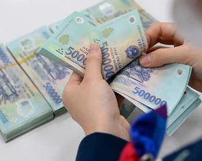 ‘Núi tiền mặt’ hơn 409.000 tỉ đồng của Vingroup, Hòa Phát, FPT… biến động bất ngờ