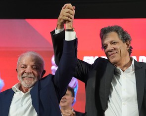 Tổng thống Brazil muốn siết AI trước bầu cử vì lo tin giả