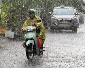 TP.HCM có nơi mưa lớn 20 phút