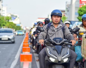 Sau những ngày đầu phân làn đảo chiều đường Cộng Hòa, bạn đọc góp thêm giải pháp
