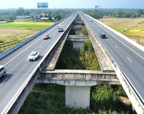 Làm cao tốc Bắc - Nam phía Tây bằng cầu cạn, giảm lượng cát lấp từ 12 triệu còn 1,3 triệu khối