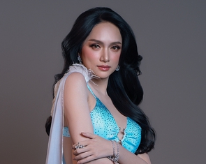 Ngắm Hương Giang và dàn mỹ nhân MGI All Stars khoe dáng với bikini