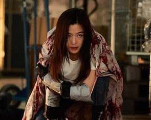 Phim thây ma của Jun Ji Hyun dễ dàng phá kỷ lục 'Dưới bóng điện hạ'