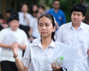 Thi lớp 10 Hà Nội: Đề thi được tính toán 'vừa sức', cuối tháng 6 mới có điểm