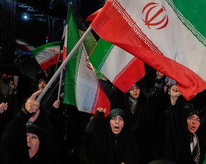 Iran cáo buộc Mỹ vi phạm lệnh ngừng bắn sau cuộc tấn công ở Bandar Abbas