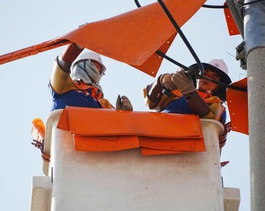 Vận hành tối đa đường dây 500kV đưa điện từ Nam ra Bắc giúp giảm nhiệt nắng nóng