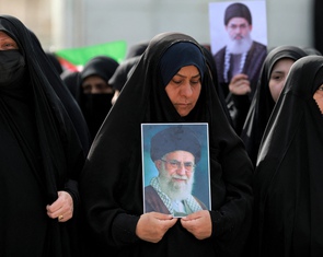 Trung Đông sáng 30-5: Iran chuẩn bị quốc tang Đại giáo chủ Ali Khamenei; Hezbollah tấn công Israel