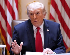 NÓNG: Ông Trump dỡ bỏ lệnh phong tỏa hải quân, ra nhiều thông báo quan trọng về Iran