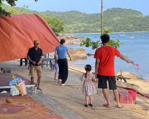 Đà Nẵng chấn chỉnh nạn chèo kéo khách, xả rác ở điểm du lịch