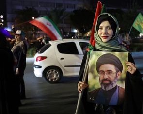 Iran cho rằng Mỹ có thể ngừng đóng băng 12 tỉ USD tài sản