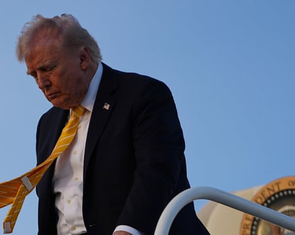 Tỉ lệ người Mỹ không ủng hộ ông Trump chạm mức cao kỷ lục