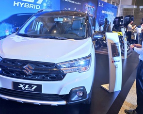 Ô tô tồn kho lớn, đại lý giảm giá sâu