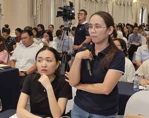 Hàng nhập khẩu bị 'treo' gần 2 tháng vì quy định chồng chéo