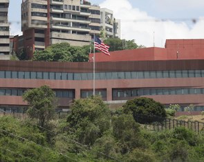 Mỹ khoe đã chuyển uranium của Venezuela về Mỹ an toàn