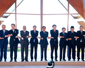 ASEAN cùng chèo lái tương lai chung