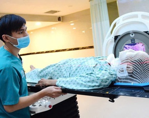 Gần 900 bệnh nhân ung thư chờ xạ trị, có người phải đợi tới 8 tuần