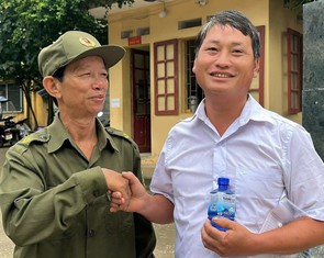 Bí thư thôn 36 tuổi đi thi tốt nghiệp THPT sau 12 năm dang dở