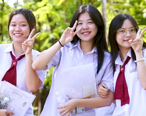 Sĩ tử 2K8 rạng rỡ tạm biệt mùa thi 2026