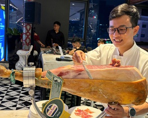 Nhà hàng quốc tế ngày càng 'bén rễ' tại Việt Nam