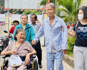 Khi không còn là ‘thành phố trẻ’, TP.HCM thích ứng già hóa dân số ra sao?