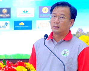 Đồng Tháp đón thêm 6 sếu đầu đỏ về Vườn quốc gia Tràm Chim