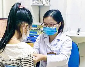 Tin tức sáng 4-6: Mục tiêu 100% người học được khám sàng lọc bệnh mỗi năm; Lãi suất qua đêm về 6,6%