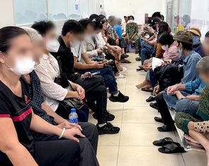 Để người bệnh ung thư không phải bỏ dở điều trị vì 'tấm vé sống đắt đỏ'