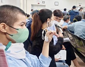 Người bệnh ung thư nghèo đề xuất bảo hiểm y tế có chính sách hỗ trợ: Bộ Y tế nói gì?