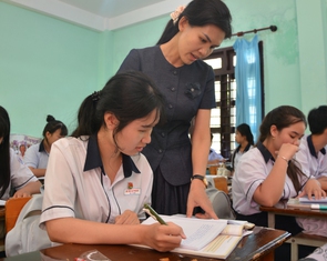 Học sinh vùng đặc biệt khó khăn, hải đảo ở Lâm Đồng được miễn phí sách giáo khoa