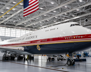 Boeing mất hơn 3 tỉ USD vì dự án Air Force One của ông Trump