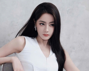 Địch Lệ Nhiệt Ba đóng chính phim mới của Châu Tinh Trì