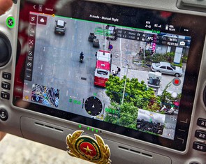 Drone hỗ trợ cảnh sát giao thông phát hiện hàng loạt vi phạm trên đường vành đai 3