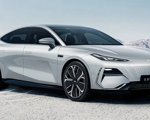 Xe điện chạy 1 triệu km mới hỏng pin, mỗi lần sạc đủ đi Hà Nội - Quảng Ngãi