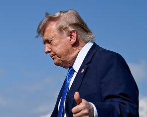 300 tài khoản của Tập đoàn Trump bị đóng để rà soát chống rửa tiền