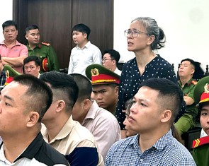 Vụ 187.000 hộp sữa giả: Cựu chi cục trưởng nói doanh nghiệp tự nguyện đưa tiền, cấp dưới khai ‘sếp bảo nhận hộ chị’