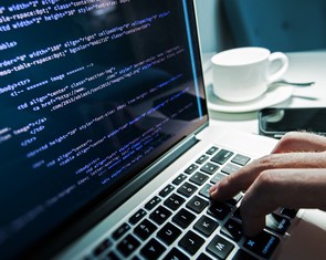 Đằng sau huyền thoại 'biến cà phê thành code'