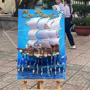 Teen THCS Phước Thắng gây sốt với báo tường con thuyền mừng 20-11