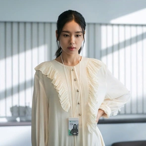 Khám phá tủ đồ thanh lịch của nữ chính Dynamite kiss