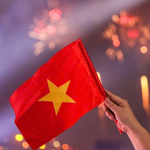 Hà Nội bắn pháo hoa và cấm xe trên một số tuyến đường, hướng đi thay thế ra sao?
