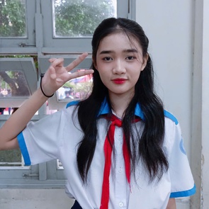 Thủ khoa lớp 10 THPT Vĩnh Bình (Tiền Giang cũ) xem Rosé là tấm gương để học tập