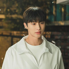 Tham gia live-action Solo leveling, Byeon Woo Seok đang được săn đón thế nào?