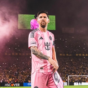 Messi ghi bàn đầu tiên trong năm 2026 vào lưới Barcelona SC