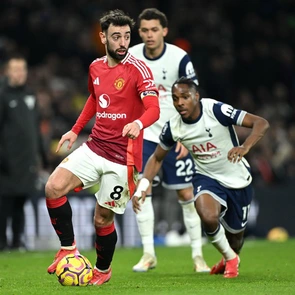 Man United đấu Aston Villa bằng đội hình nào?