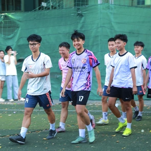 Nhiệt huyết như teen Trường THPT Tân Phong trên sân cỏ hội thao