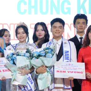 Lớp 12A11 lập 'cú đúp' tại Hội thi Học sinh thanh lịch Trường THPT Phan Đăng Lưu