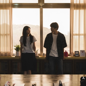 Park Jin Young và Kim Min Ju hóa tình đầu tái ngộ trong Still shining