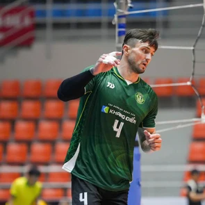 Bóng chuyền nam: hạ TP.HCM 3-0, Sanest Khánh Hòa có chiến thắng đầu tiên