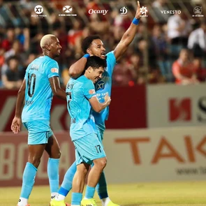 Becamex TP.HCM và Thép Xanh Nam Định chia điểm trên sân Bình Dương