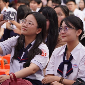 Rời "Bến đỗ" để "Ra khơi": Nghi thức trưởng thành ấn tượng của học sinh Gia Định