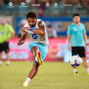 Xuân Son lập hat-trick, Thép Xanh Nam Định tìm lại mạch chiến thắng